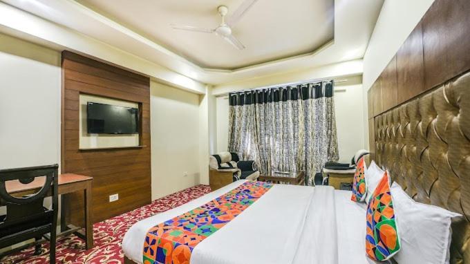 Hotel Neelam Manali Near Volvo Bus Stand Manali Kültér fotó