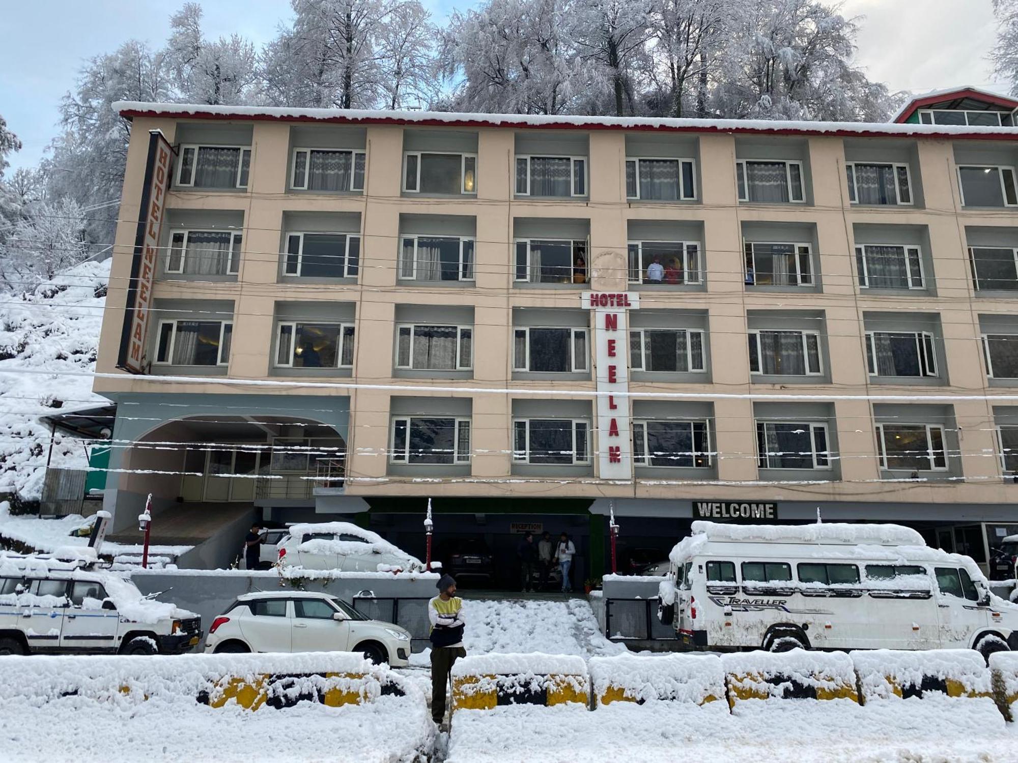 Hotel Neelam Manali Near Volvo Bus Stand Manali Kültér fotó